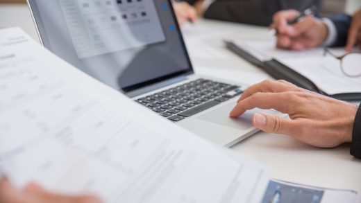 selecting free tax invoice generator for compliance